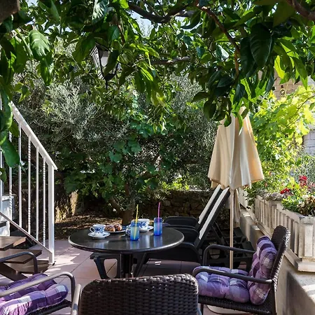 Vukic - With Terrace And Garden View * Dubrovnik