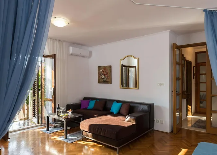 Vukic - With Terrace And Garden View * Dubrovník