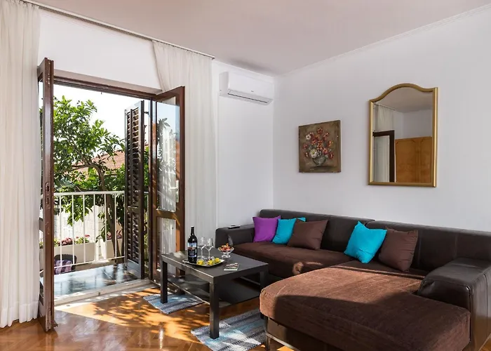 Apartmán Vukic - With Terrace And Garden View *